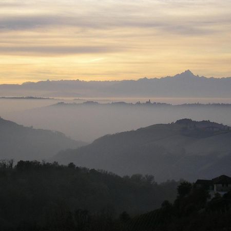 Bed and Breakfast Casa Branzele Trezzo Tinella Exterior foto