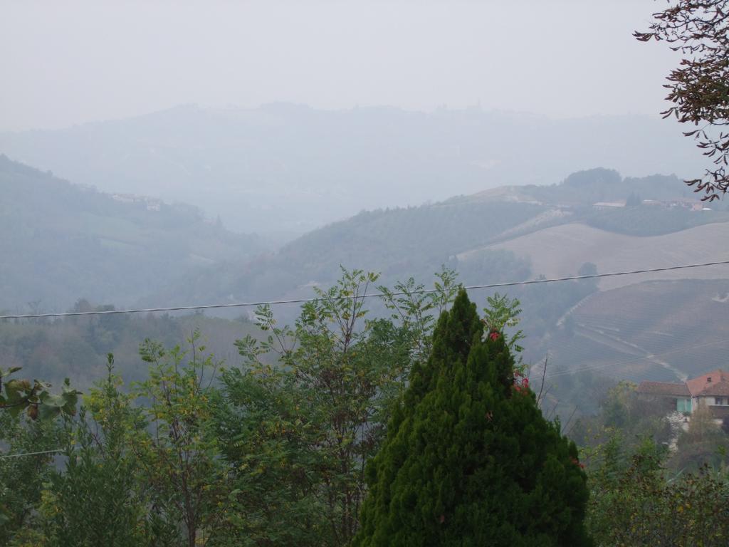 Bed and Breakfast Casa Branzele Trezzo Tinella Exterior foto