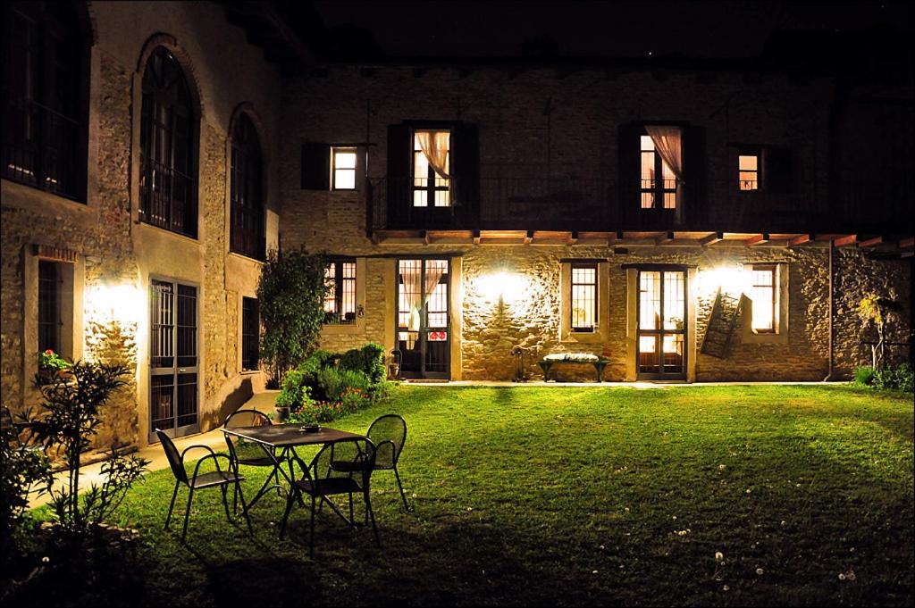 Bed and Breakfast Casa Branzele Trezzo Tinella Exterior foto