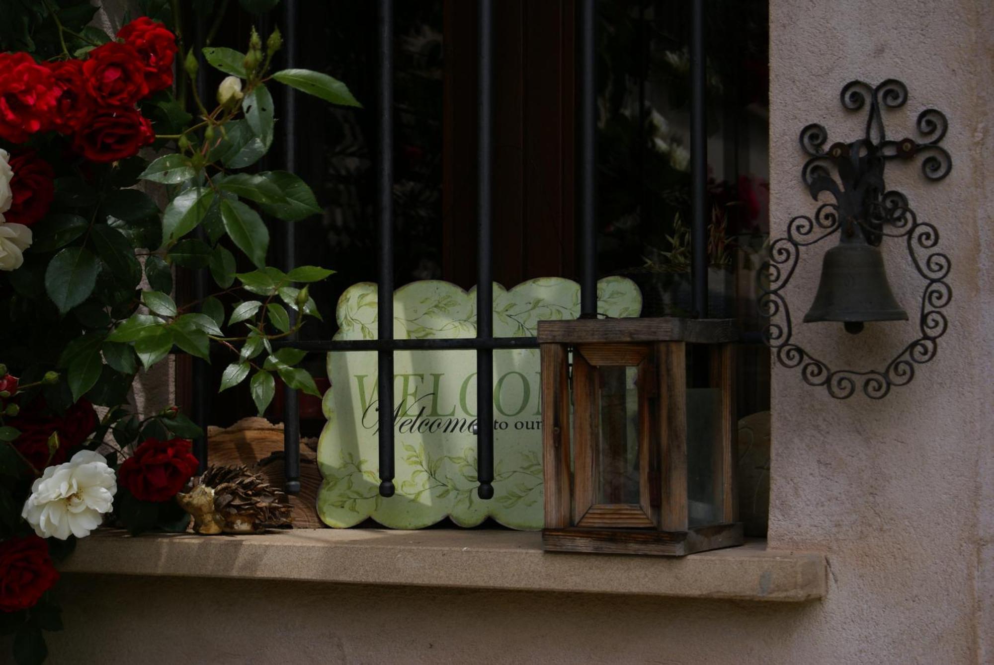 Bed and Breakfast Casa Branzele Trezzo Tinella Exterior foto