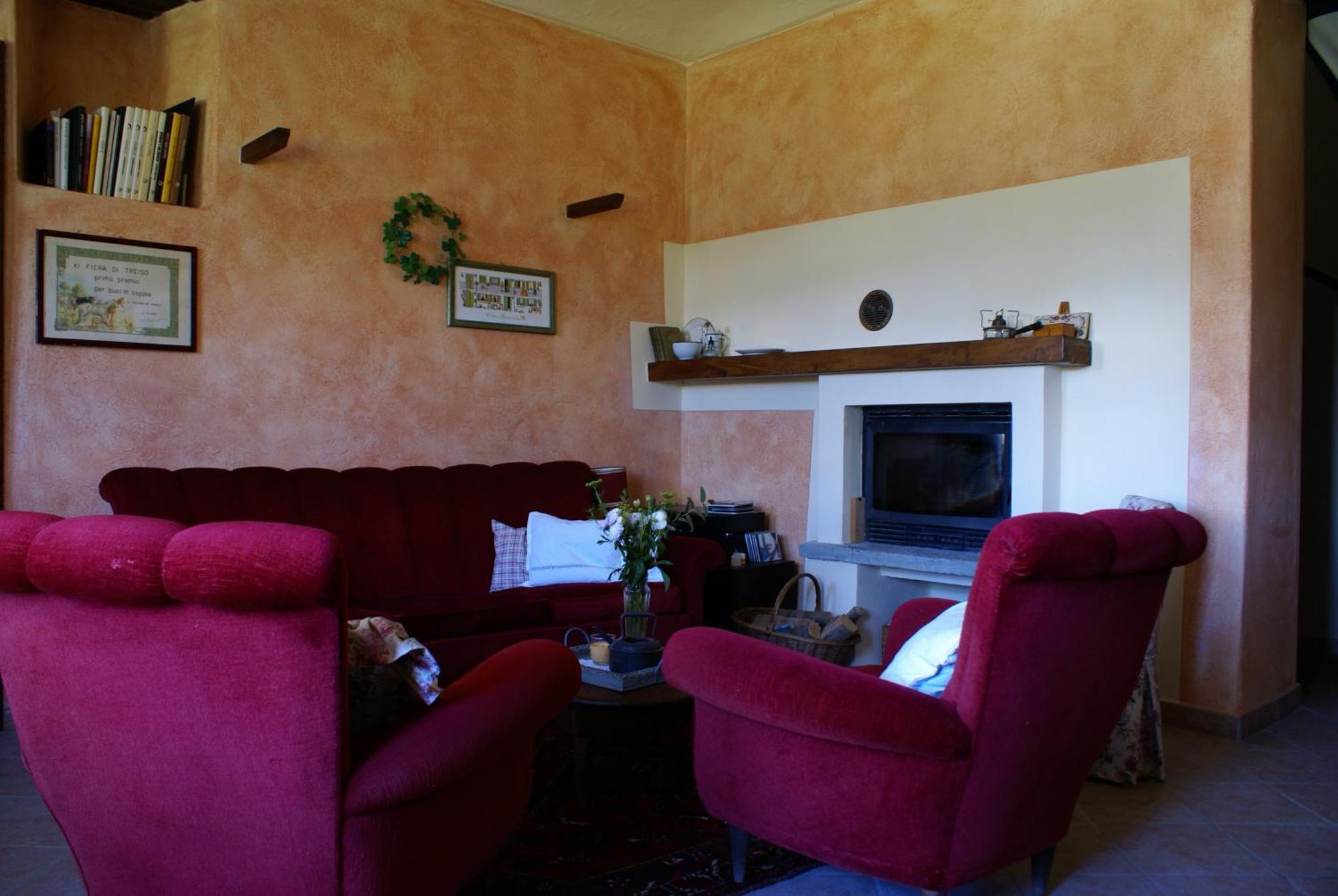 Bed and Breakfast Casa Branzele Trezzo Tinella Exterior foto