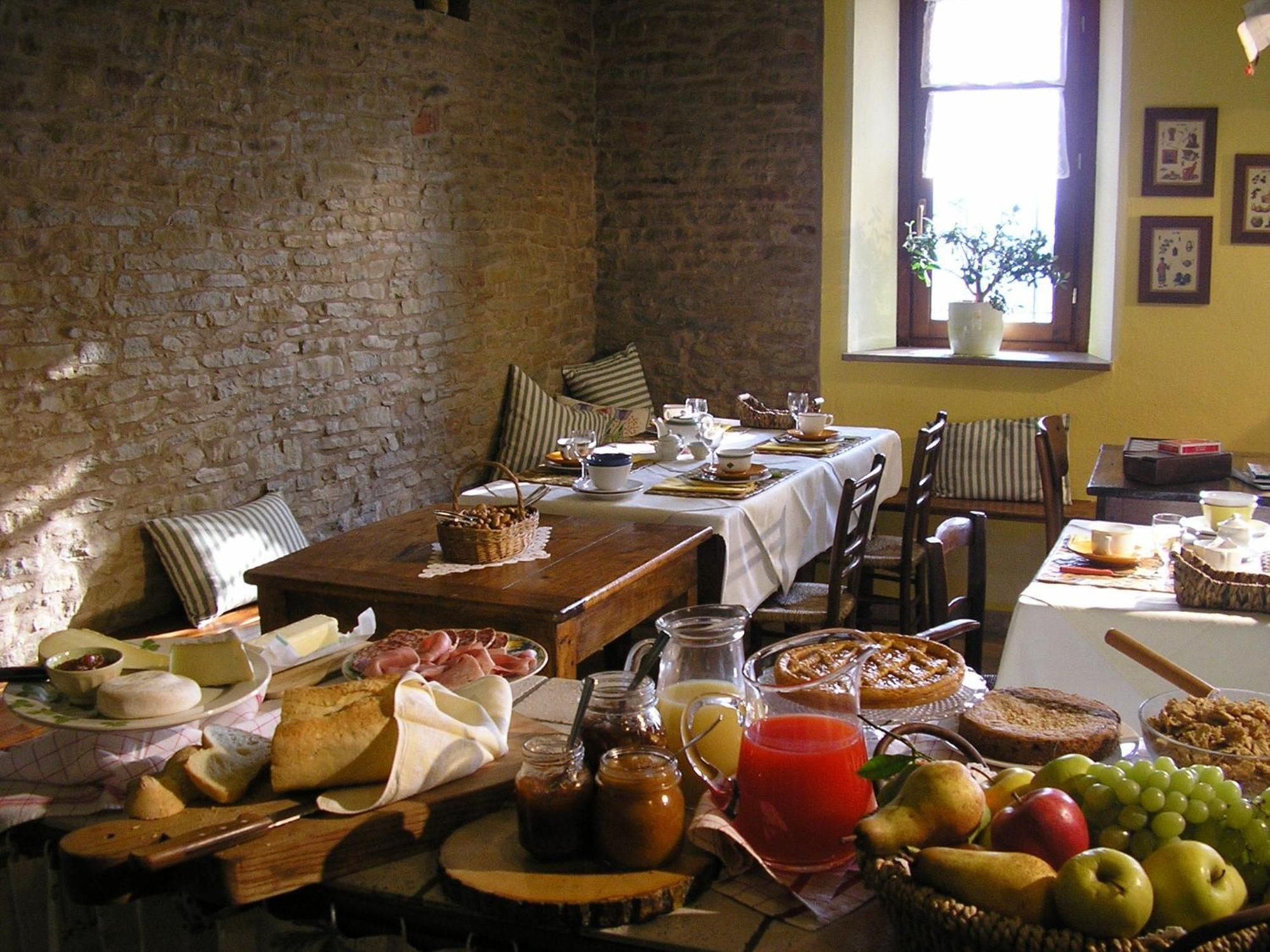 Bed and Breakfast Casa Branzele Trezzo Tinella Exterior foto