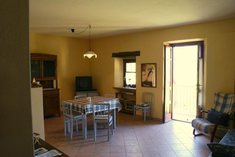 Bed and Breakfast Casa Branzele Trezzo Tinella Exterior foto